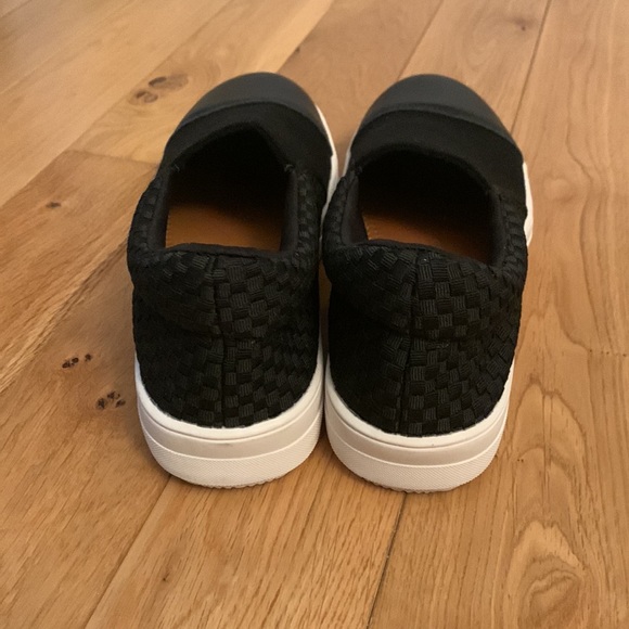 NWOT Bernie mev. - Picture 2 of 7